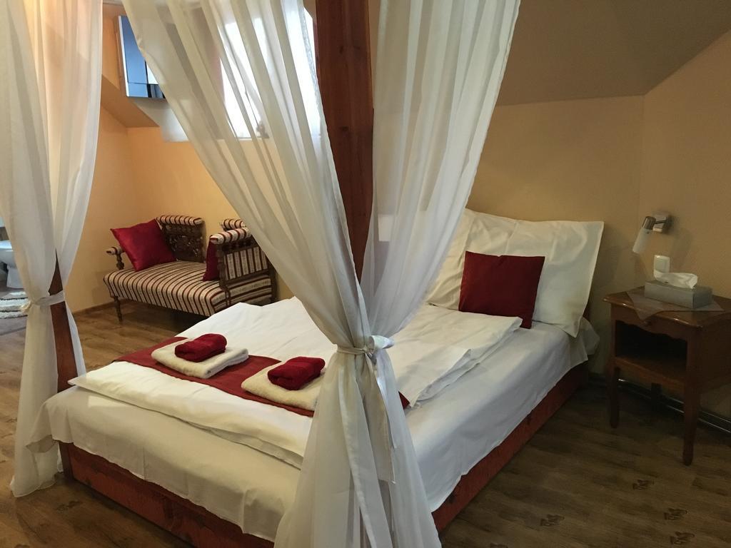 Abszolút Hotel és Panzió Nyírbátor Habitación foto