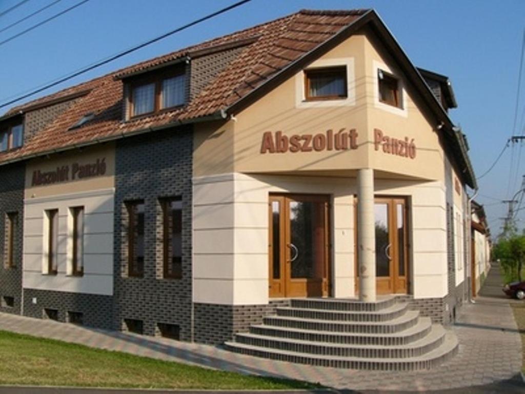 Abszolút Hotel és Panzió Nyírbátor Exterior foto